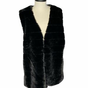 Echo Black Faux Fur Vest NWT Women’s size M/L
